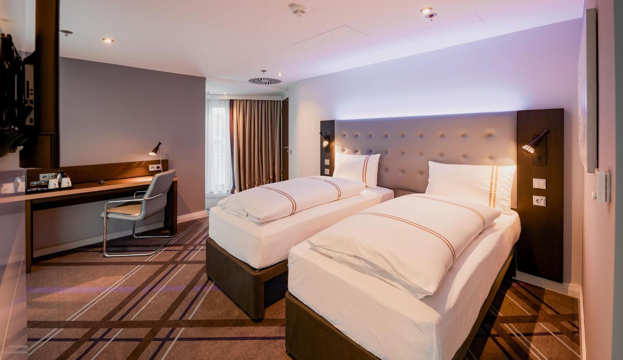 Premier Inn Stuttgart City Europaviertel Exterior photo