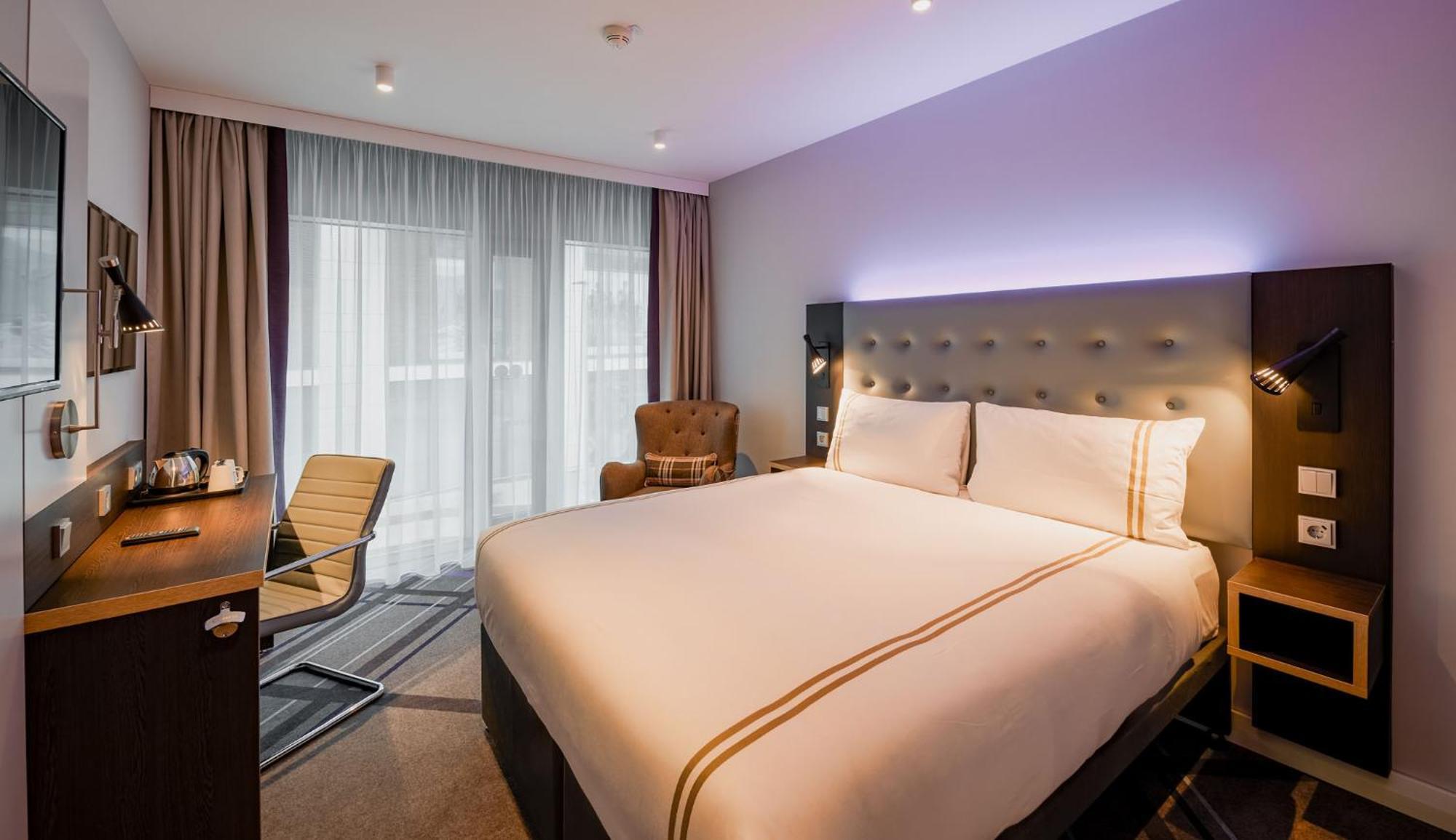 Premier Inn Stuttgart City Europaviertel Exterior photo